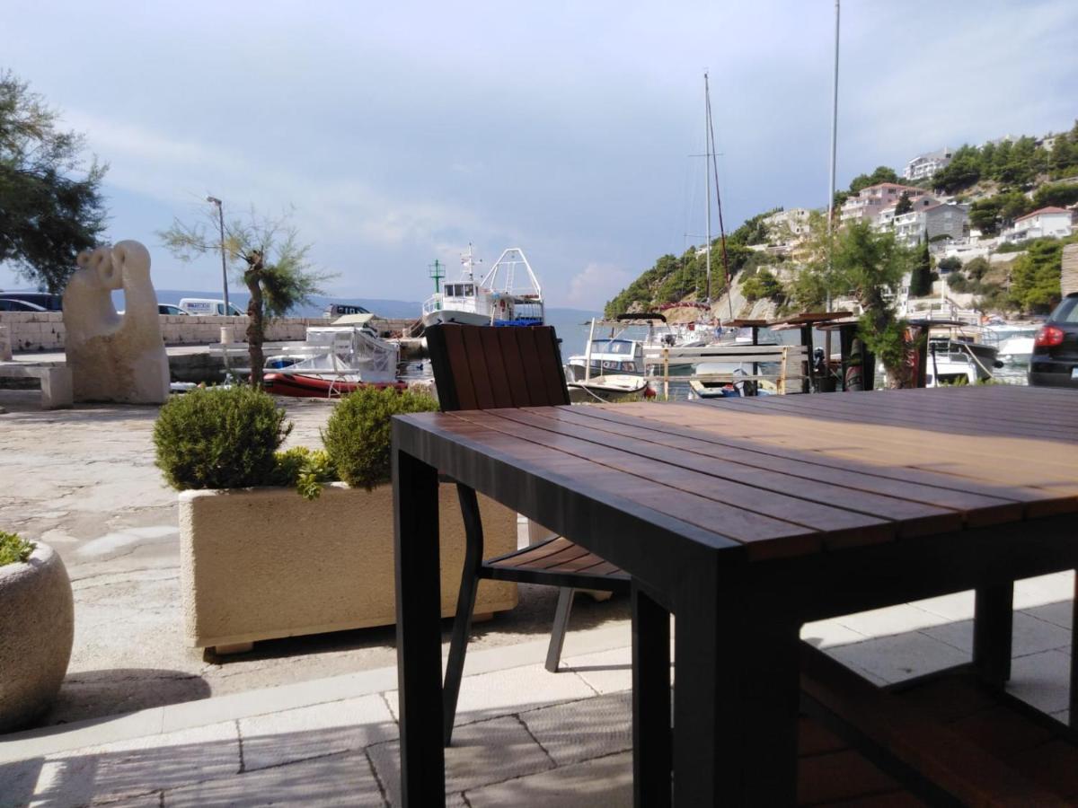 Apartment Zara 2 With Boat Place Мимице Екстериор снимка