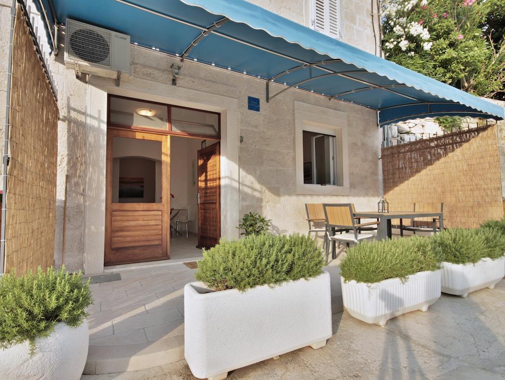 Apartment Zara 2 With Boat Place Мимице Екстериор снимка
